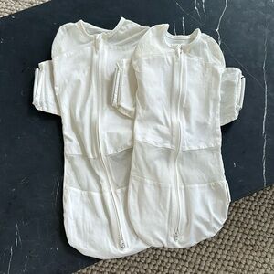 3 Snoo sleep sacks happiest baby size med and 2 small